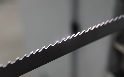 铜川双金属带锯条产生切削噪音的原因具体有哪些？